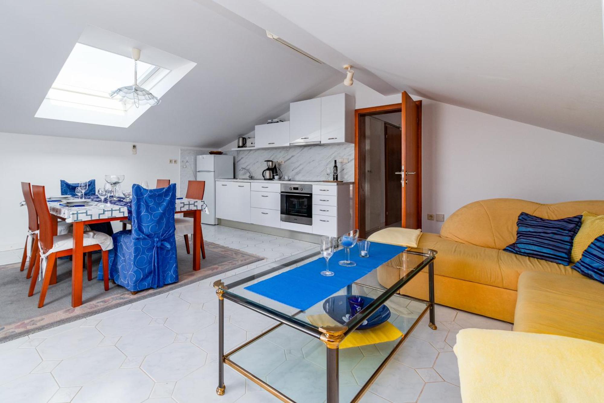 Apartmán With A Parking Space Banjol, Rab - 5022 Banjol
