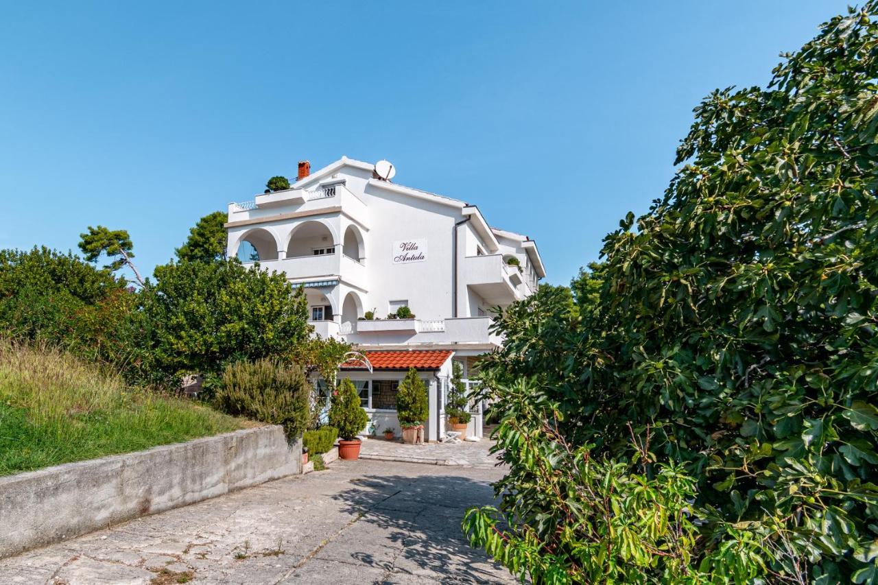 Apartment With A Parking Space Banjol, Rab - 5022