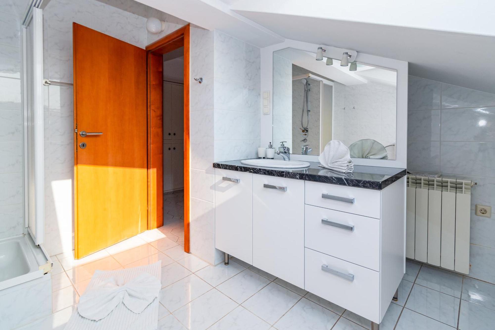 Apartman With A Parking Space Banjol, Rab - 5022 Banjol