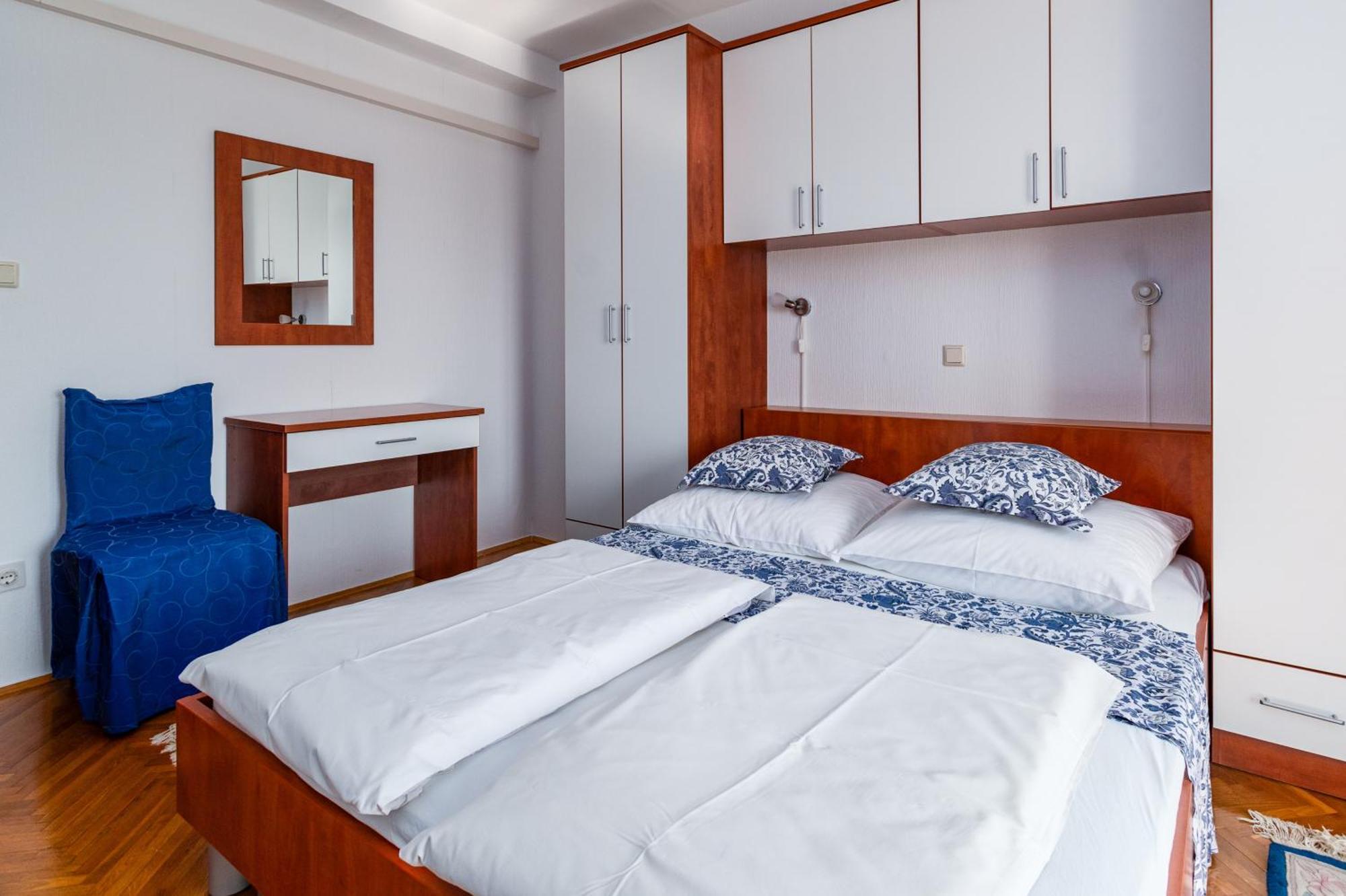 With A Parking Space Banjol, Rab - 5022 Apartman *